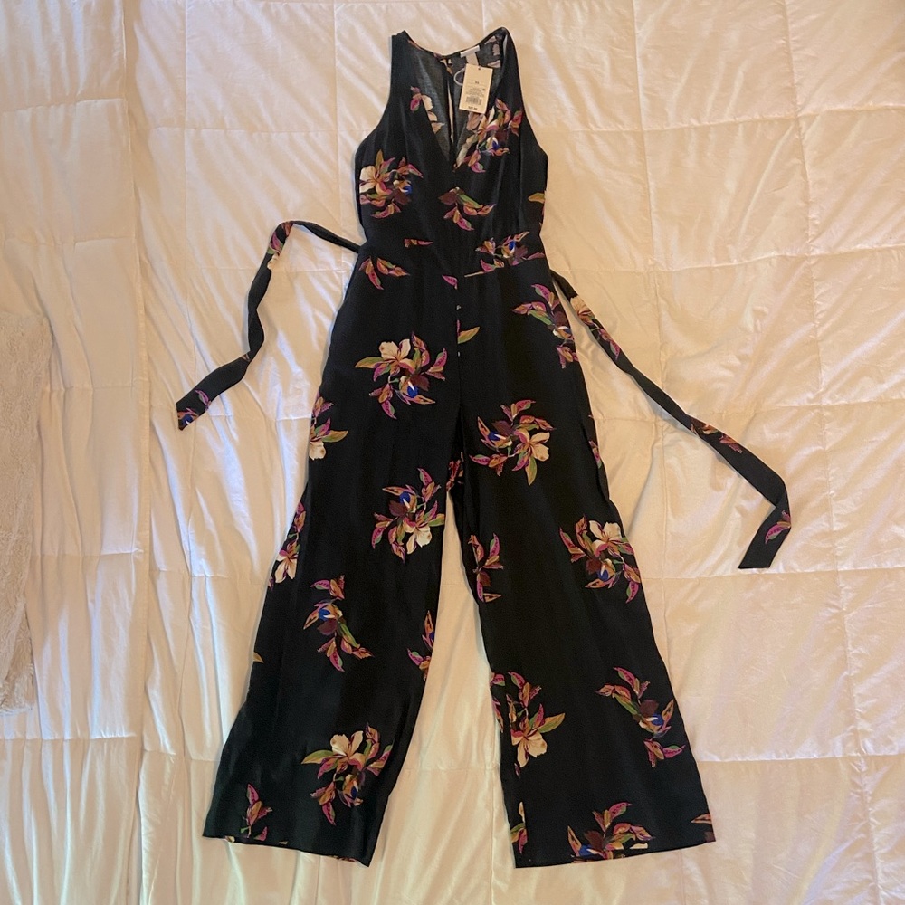 Target (A New Day) Jumper. Black with floral pattern. Size XS